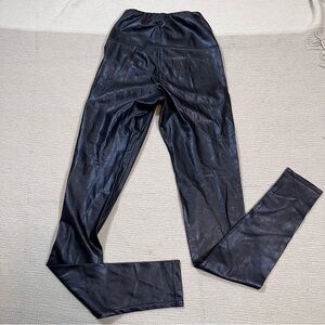 Aritzia Wilfred Free Leggings Women’s XS‎ Black Vegan Leather Hi Rise Pull On